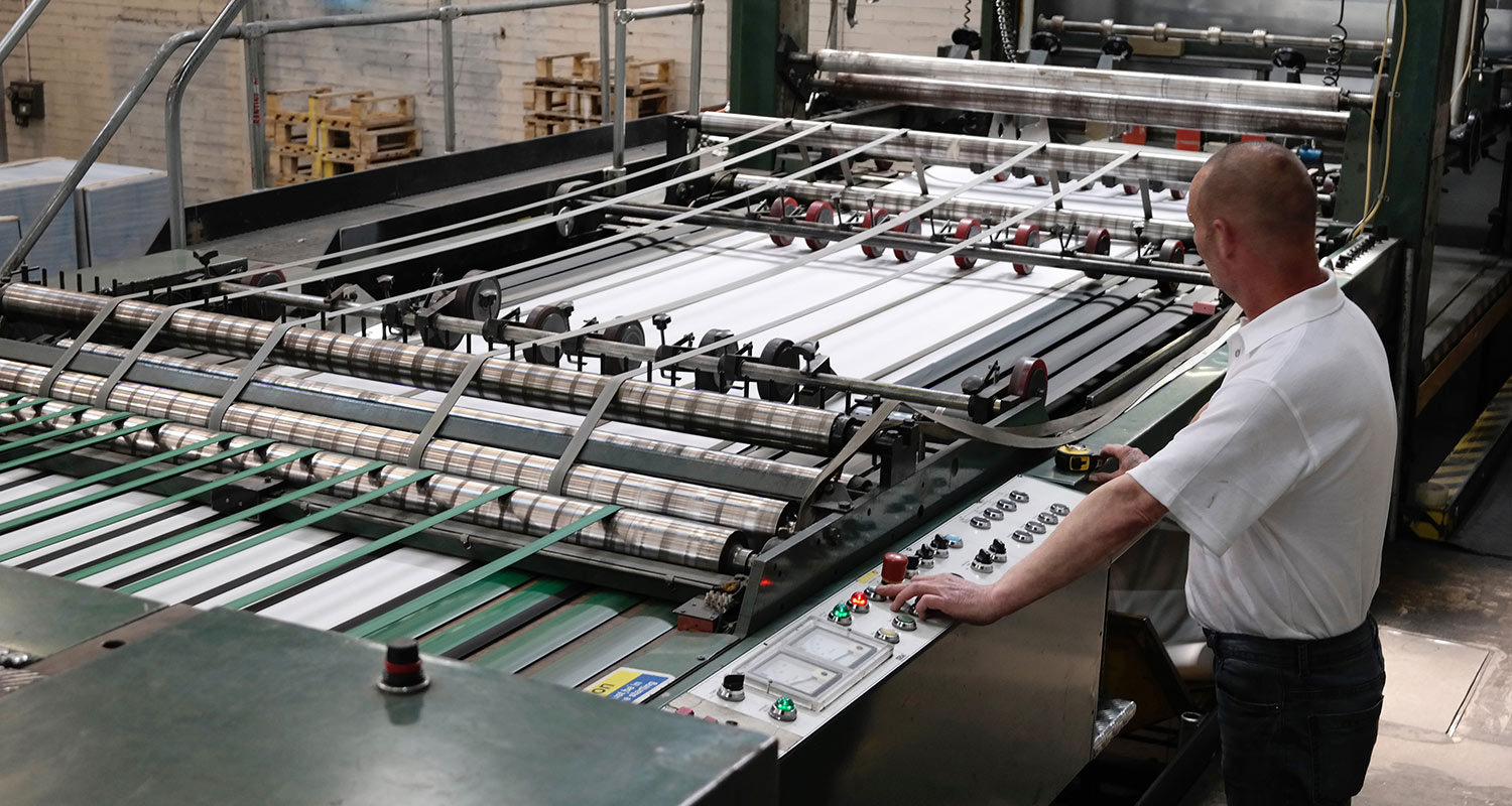 Penistone Paper & Board. Cutting sheet paper